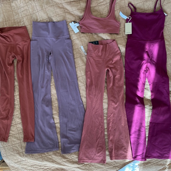 Aritzia Pants - Aritzia/Lululemon Athleisure bundle flare leggings
